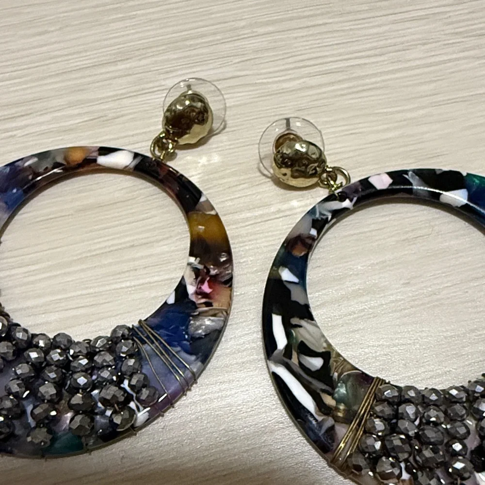 ✨ Multicolor Hoop Earrings with Silver Accents - Picture 5 of 6